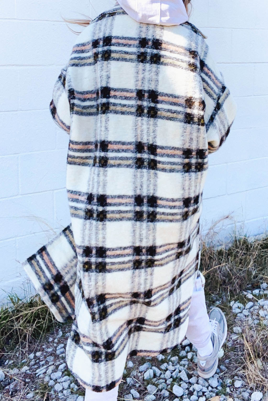 Winter Women Coat Thickened Elegant Plush Loose Plaid Long Sleeved Woolen Coat - Iyanka