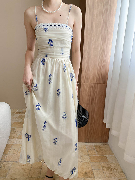 Vacation Floral Embroidery Pinch Pleated Waist Trimming Spaghetti Straps Bud Dress