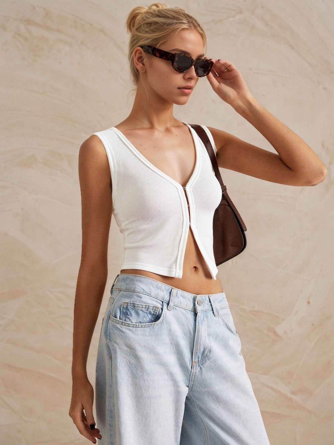 Women’s Summer Slim Fit V-Neck Sleeveless Cropped Top