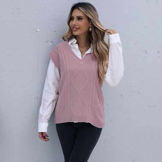Early Autumn Women Wear Sleeveless Twist Solid Color Knitted Vest for Women - Iyanka