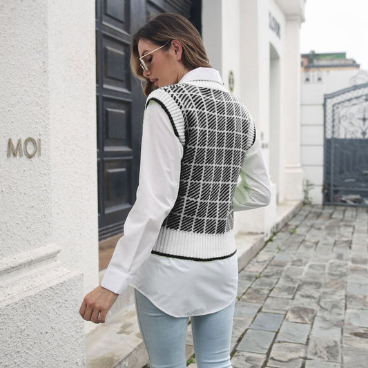 Plaid V-neck Vest Sweater Women Vest Outer Wear Inner Wear Autumn Winter Striped Knitwear Sweater - Iyanka