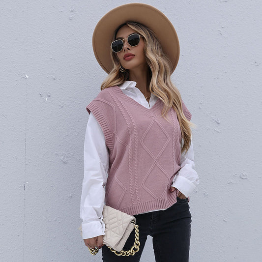Early Autumn Women Wear Sleeveless Twist Solid Color Knitted Vest for Women - Iyanka